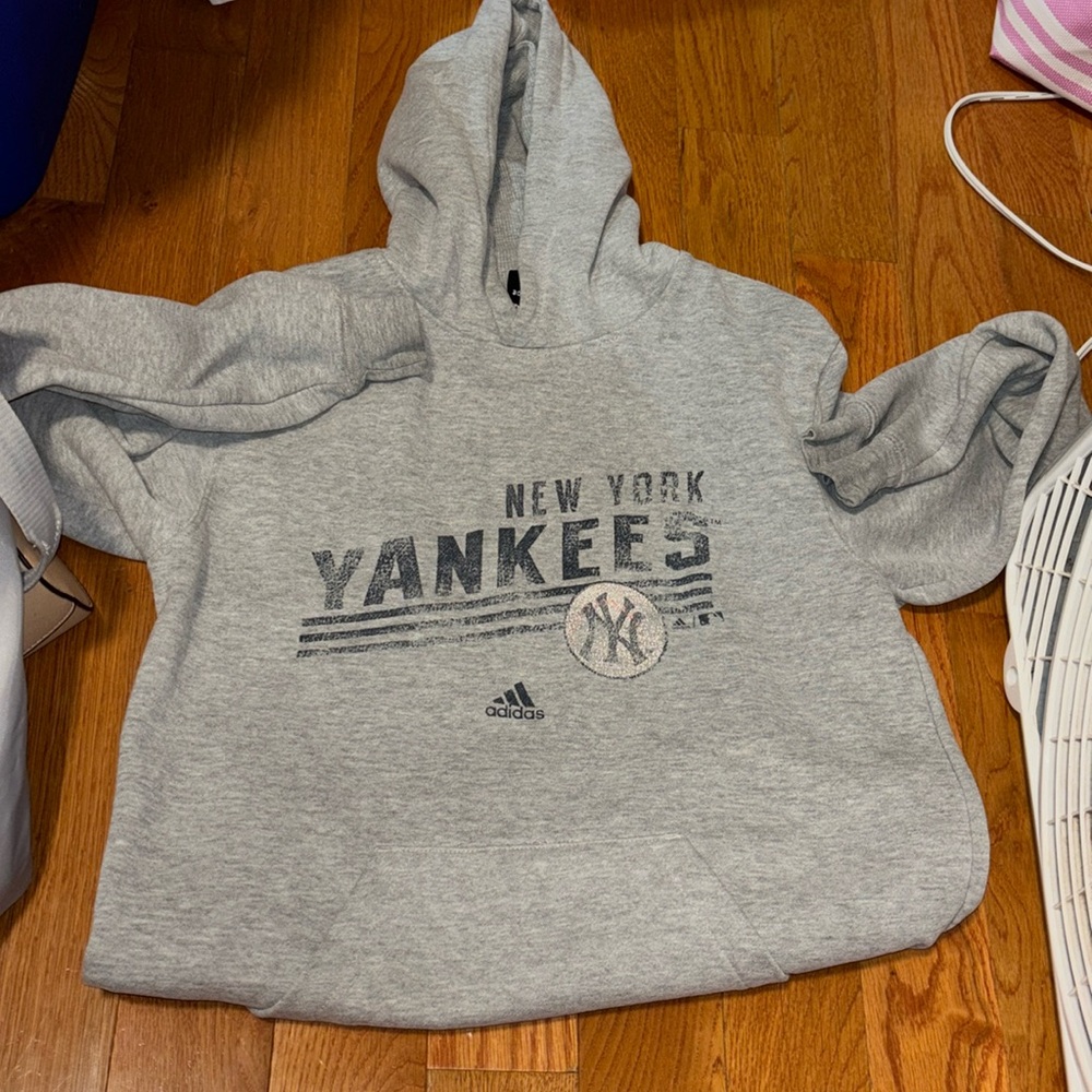 Vintage New York Yankees hoodie. Lots of wear on it but still cute.